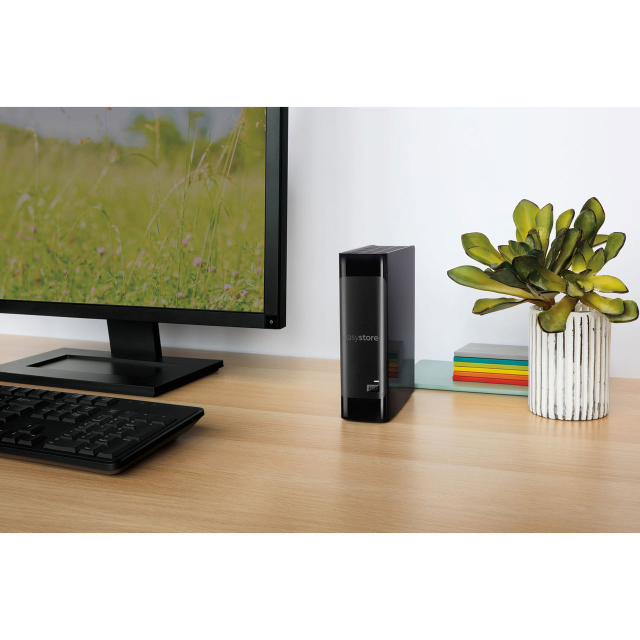 WD Easystore 14TB USB 3.0 Desktop External Hard Drive (WDBAMA0140HBK-NESE) - Black - Only at Best Buy